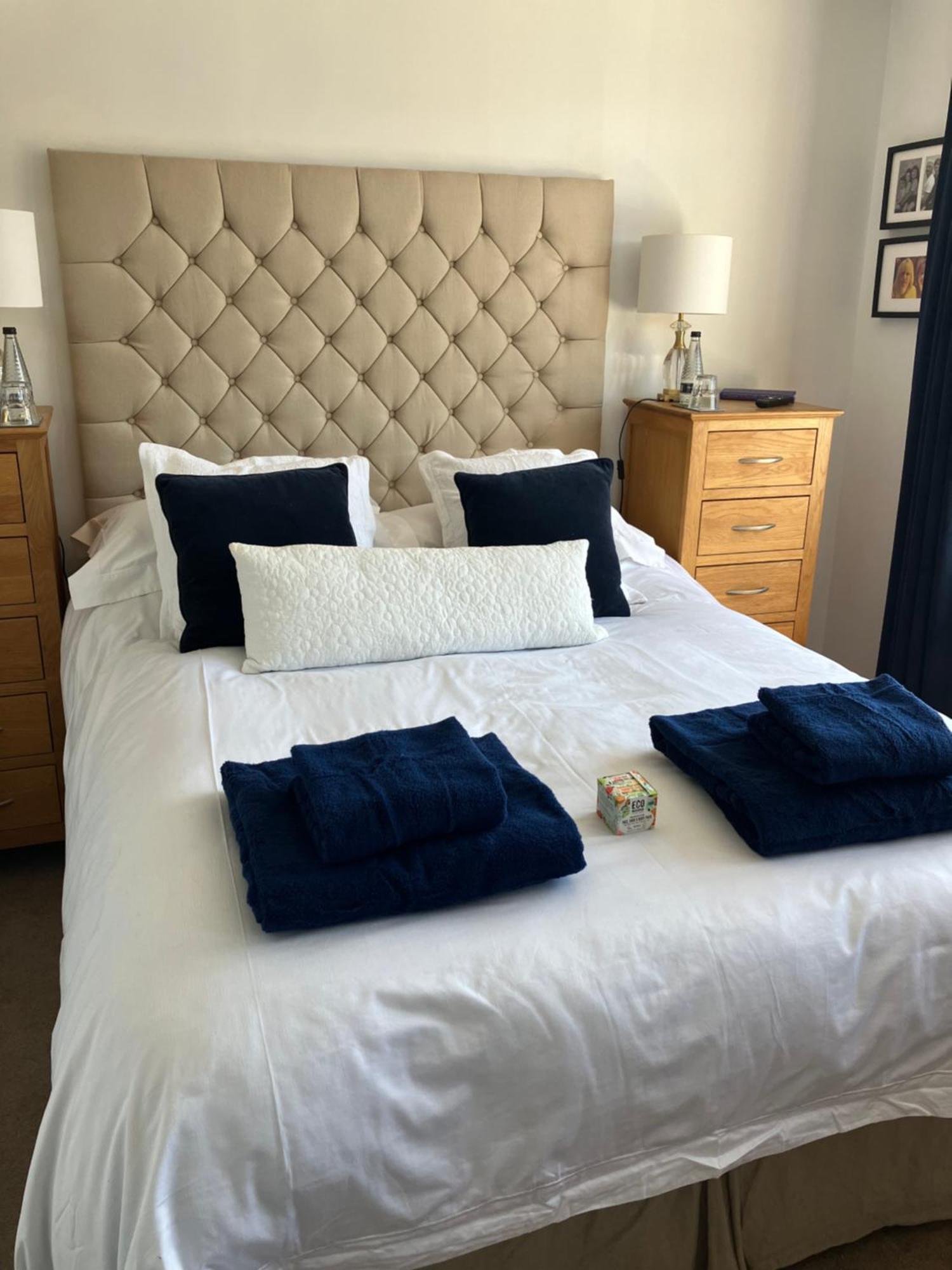 Our Beautifully Renovated Home チチェスター エクステリア 写真