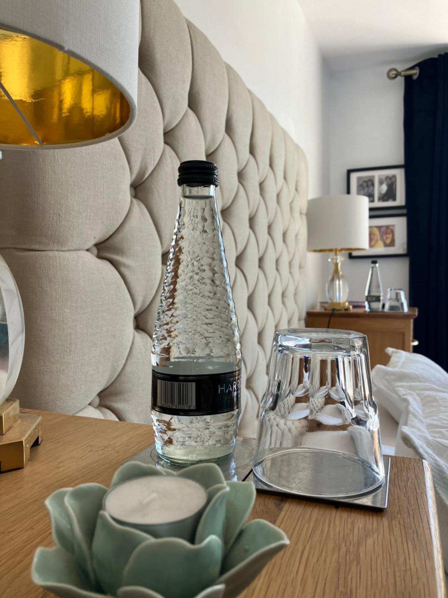 Our Beautifully Renovated Home チチェスター エクステリア 写真